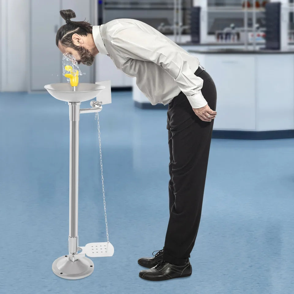 304 Stainless Steel Emergency Eyewash Station Eye Wash Station 3.17Gal/min Floor Standing Eye Wash Unit with Foot Pedal Filter